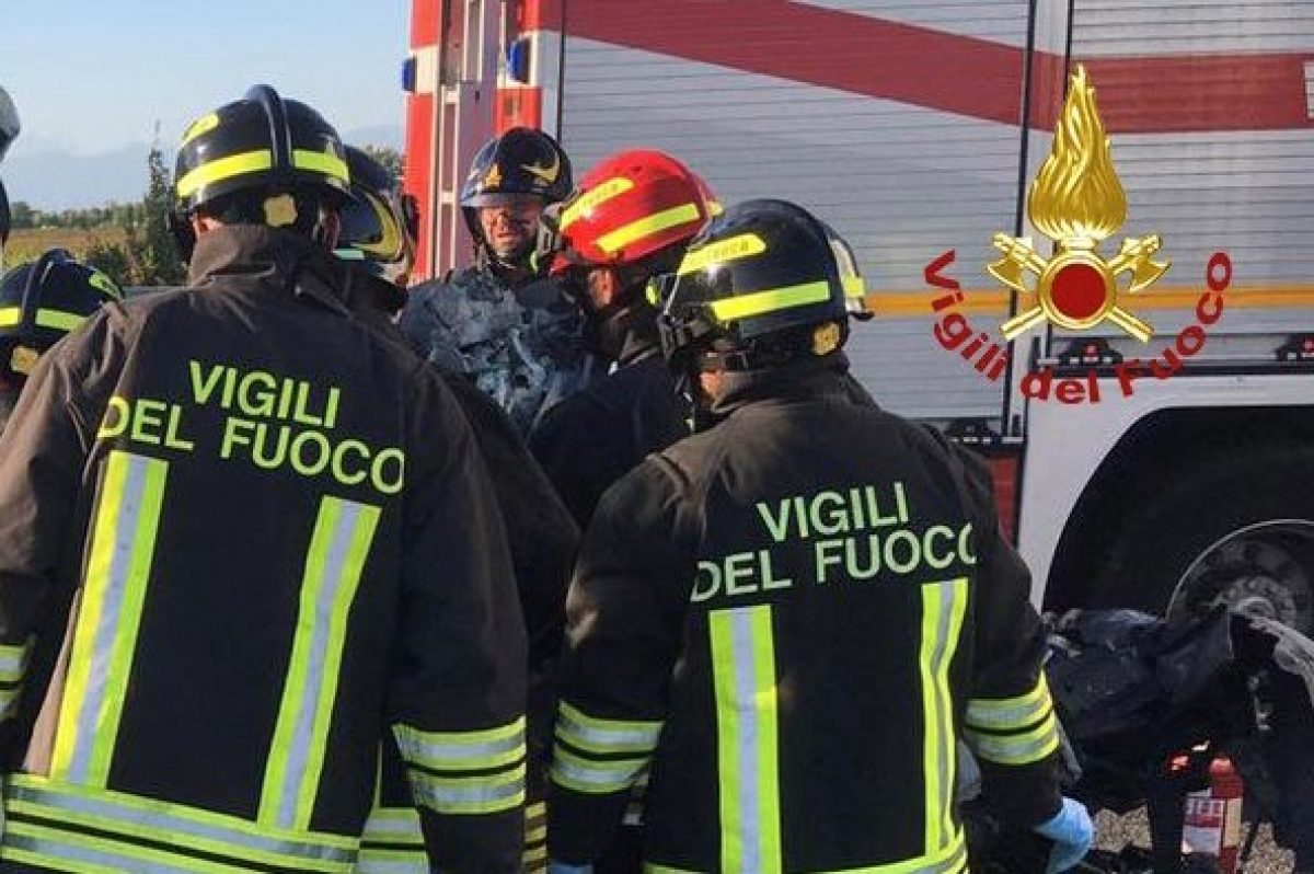 Donne nei Vigili del Fuoco: Dalle Prime Pioniere a Leader di Spicco -  Emergency Live